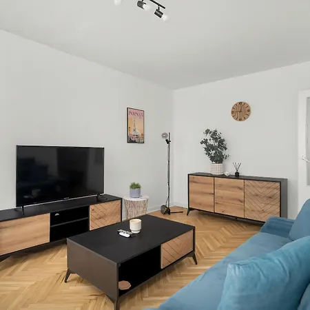 Apartment Rodzinny Obok Parku W Poznaniu By Renters *