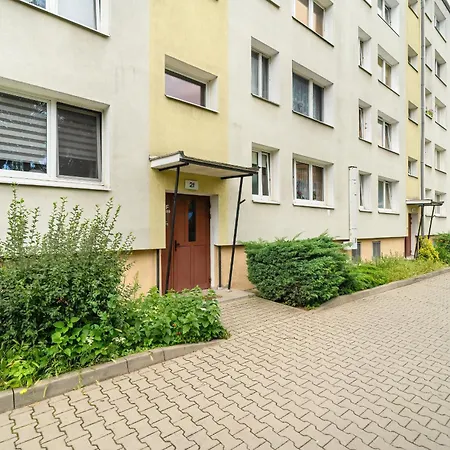 Rodzinny Obok Parku W Poznaniu By Renters Apartment